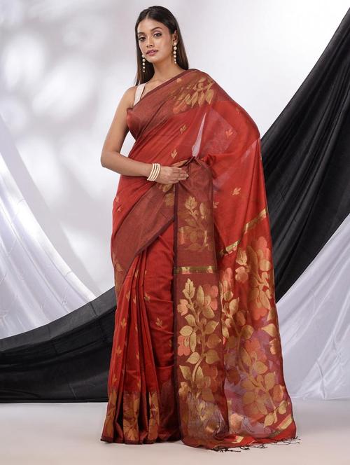 women self design handloom saree with blouse - 22043362 - Standard Image - 0