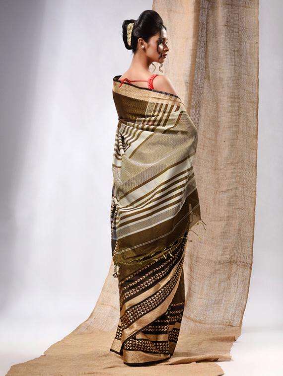 women self design handloom saree with blouse - 22043506 -  Standard Image - 2