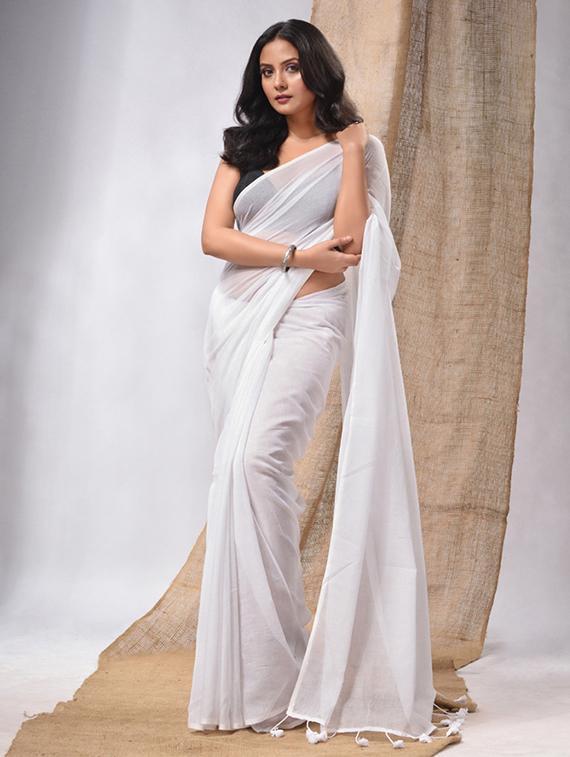women solid handloom saree - 22043527 - Zoom Image - 0