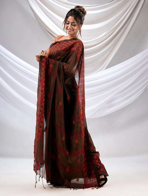 women self design handloom saree with blouse - 22043547 -  Standard Image - 2