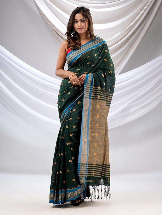 women self design handloom saree with blouse