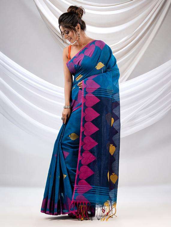 women self design handloom saree with blouse - 22043571 -  Standard Image - 2