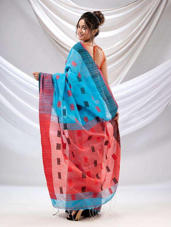 women self design handloom saree with blouse - 22043588 -  Standard Image - 2