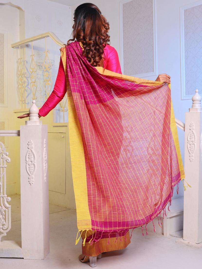 women checkered handloom saree with blouse - 22043635 - Standard Image - 2