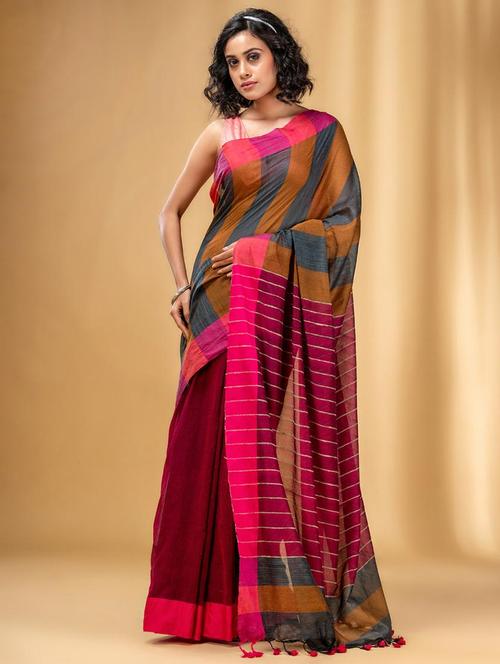 women striped handloom saree with blouse - 22043736 - Standard Image - 0