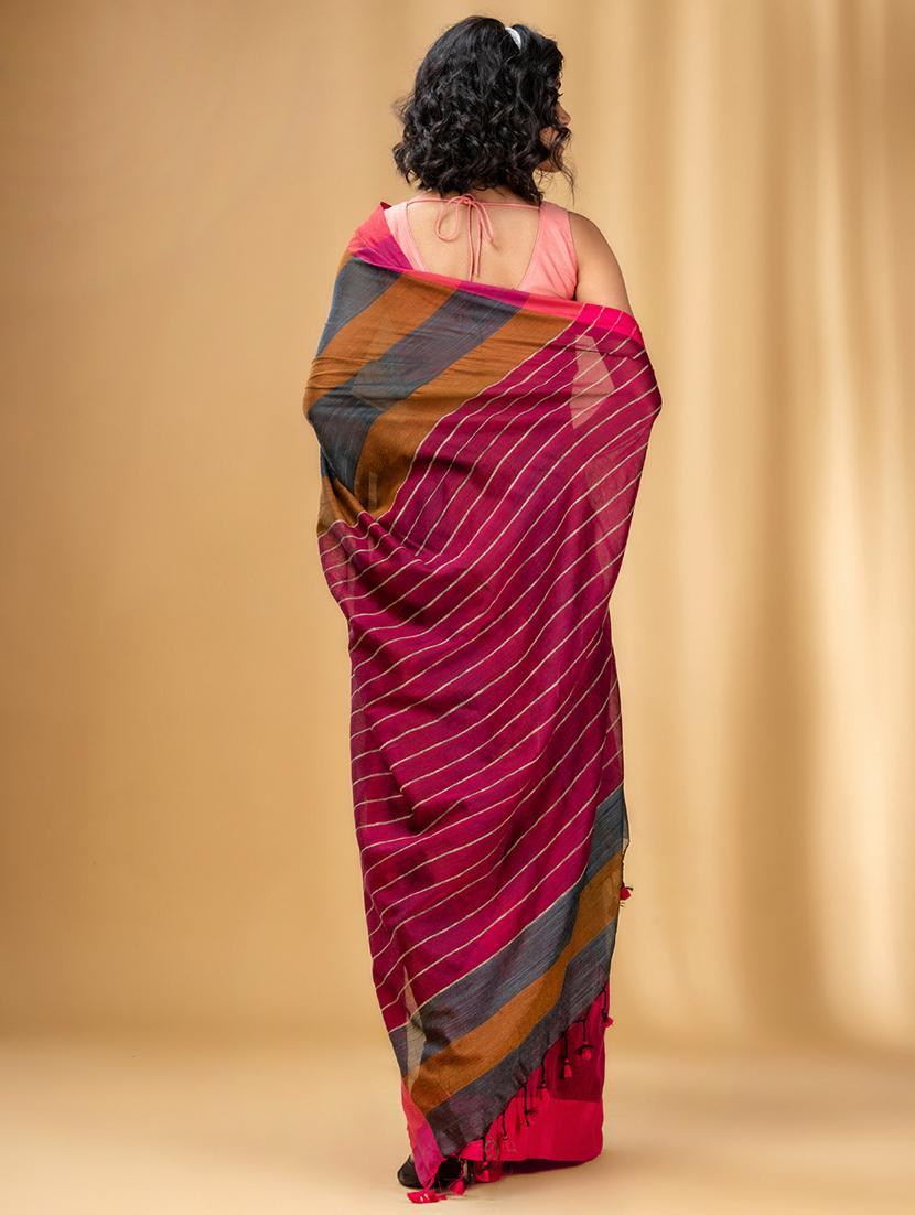 women striped handloom saree with blouse - 22043736 - Standard Image - 2