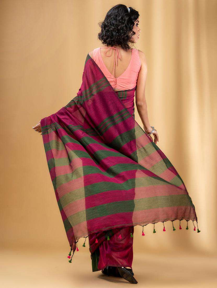 women striped handloom saree with blouse - 22043748 -  Standard Image - 2