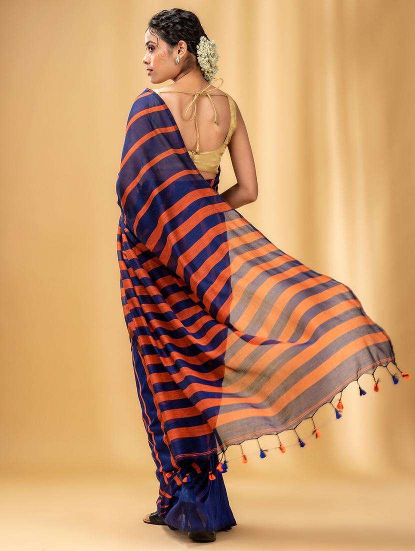 women striped handloom saree with blouse - 22043752 -  Standard Image - 2