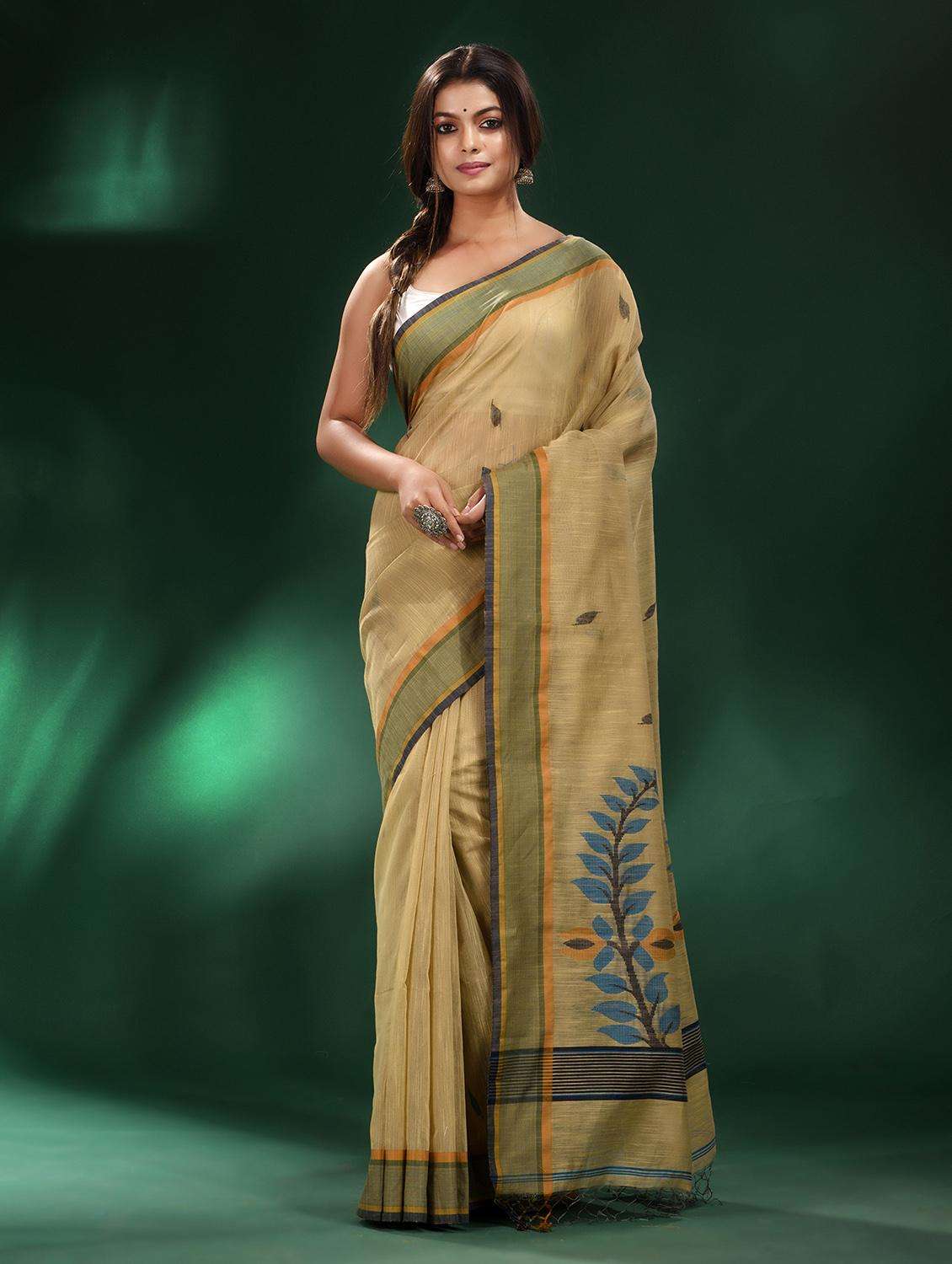 women self design handloom saree with blouse