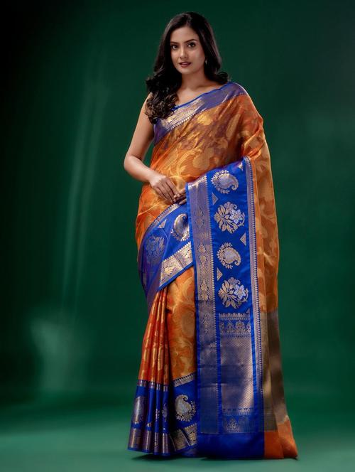 women self design bordered saree with blouse - 22043926 - Standard Image - 0