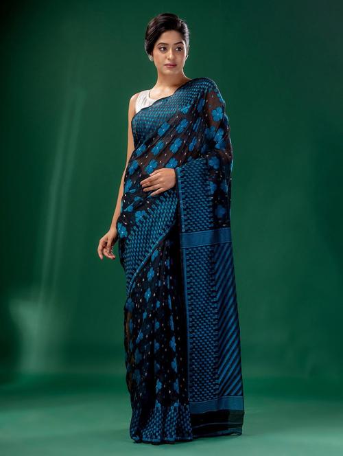 women self design jamdani saree with blouse - 22043968 - Standard Image - 0