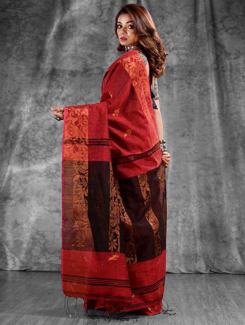 women self design handloom saree with blouse - 22043990 -  Standard Image - 2