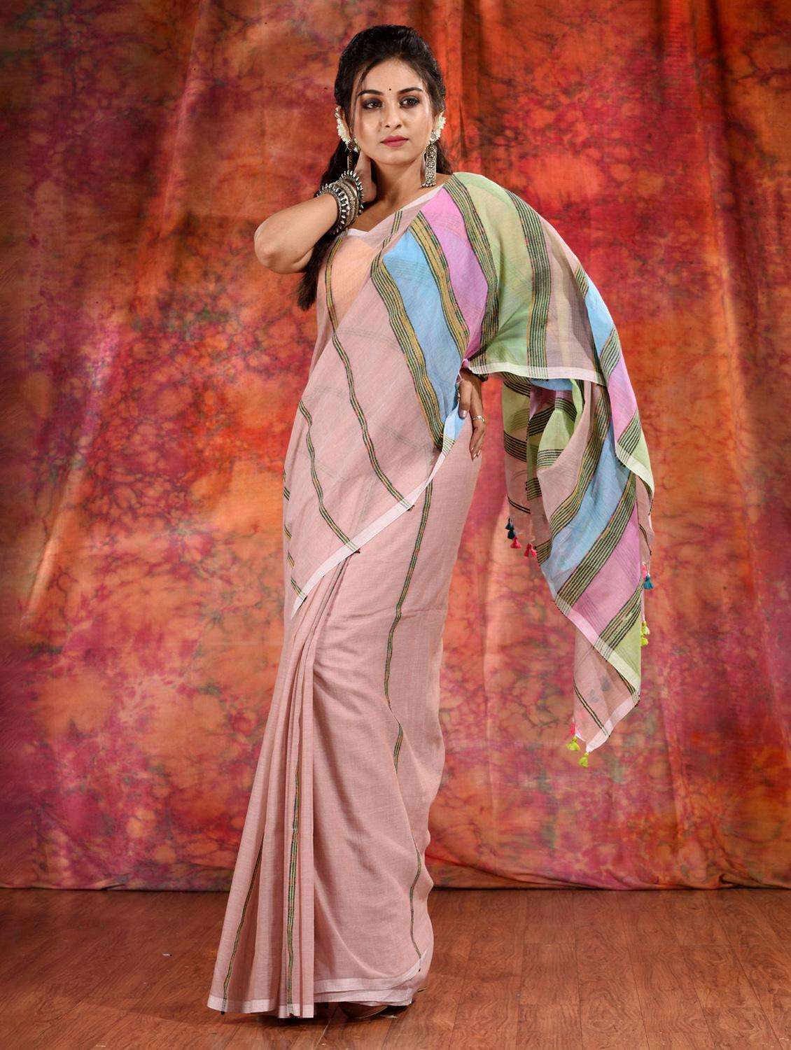 women self design handloom saree with blouse - 22043998 -  Standard Image - 2