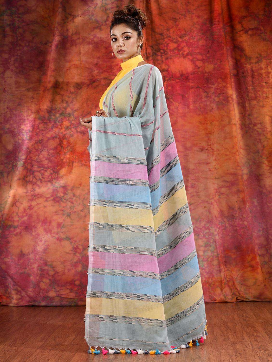 women self design handloom saree with blouse - 22044008 -  Standard Image - 2