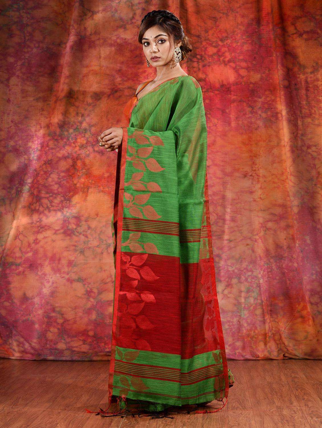 women self design handloom saree with blouse - 22044015 -  Standard Image - 2