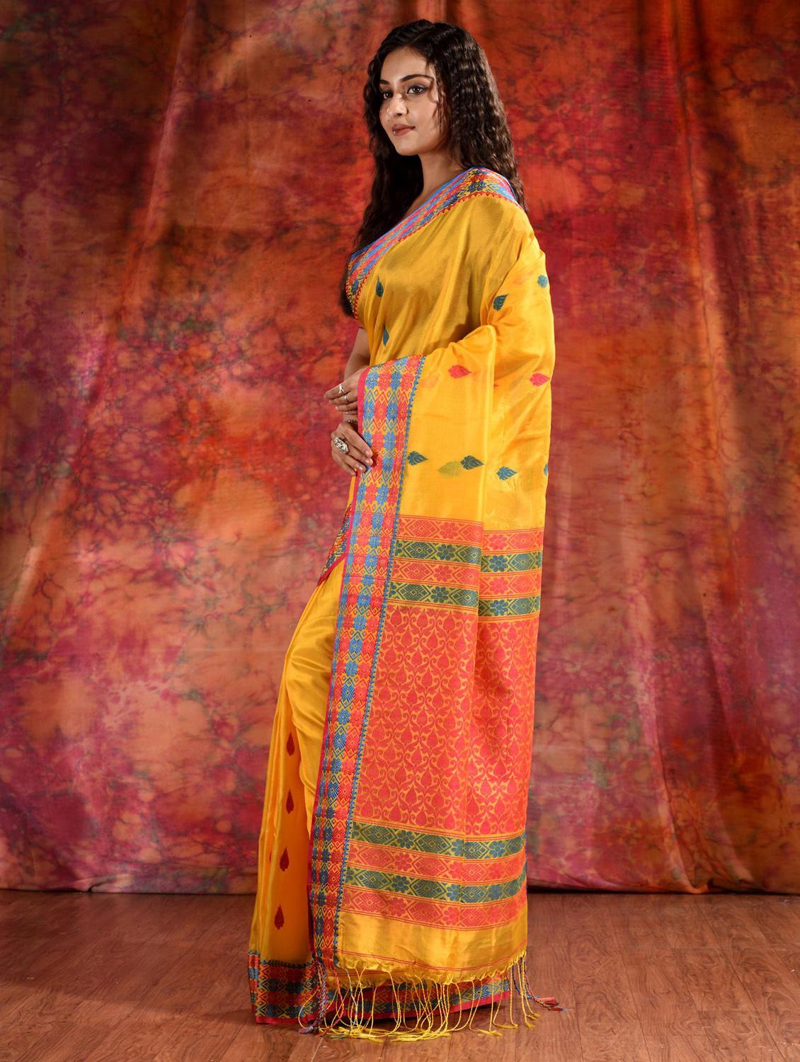women self design handloom saree with blouse - 22044030 - Standard Image - 2