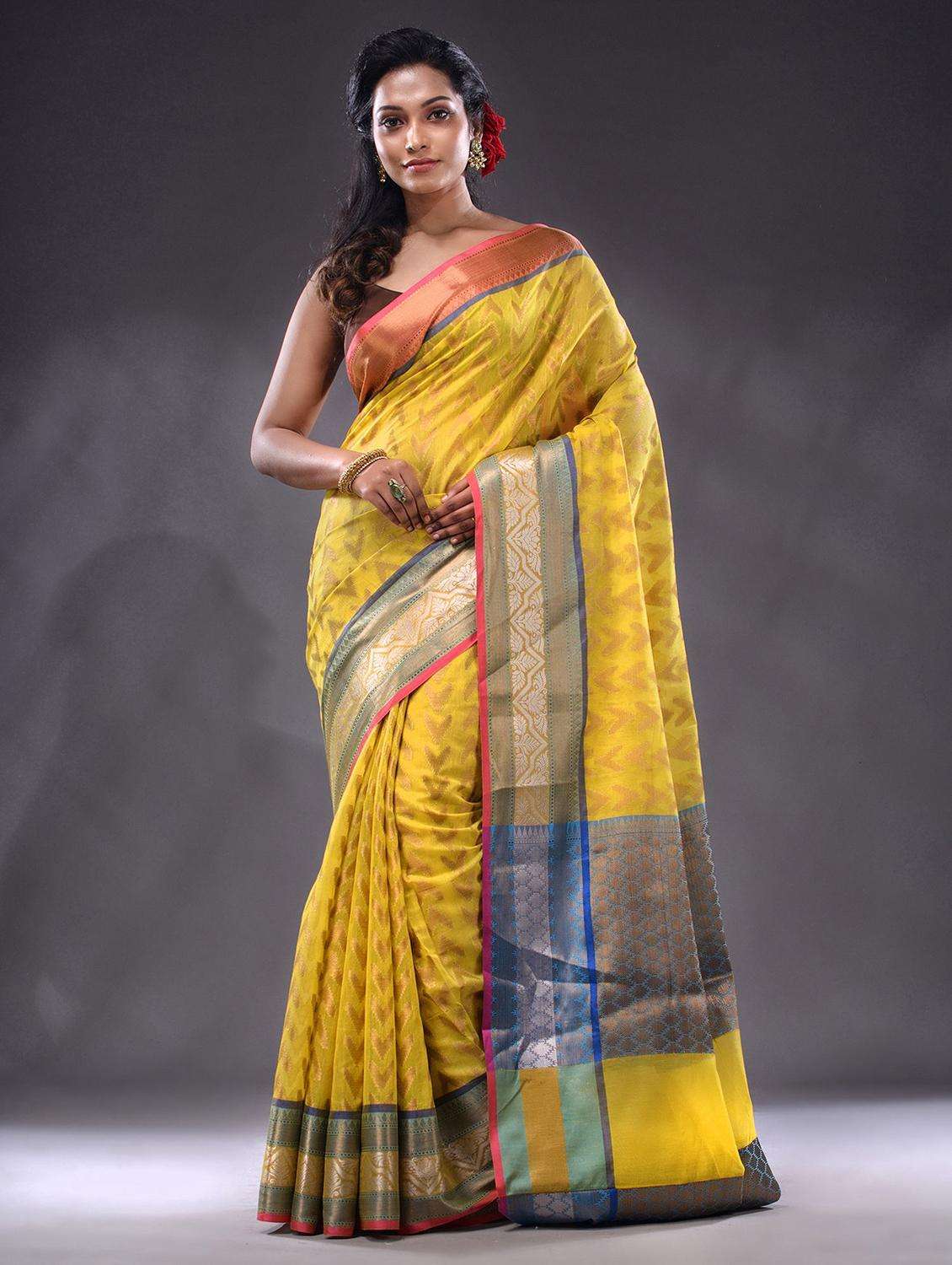 women self design southern silk saree with blouse - 22044037 - Zoom Image - 0