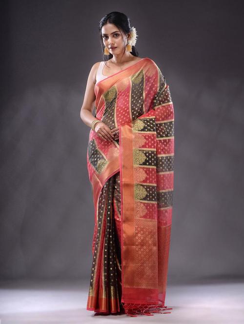 women self design handloom saree with blouse - 22044091 -  Standard Image - 0