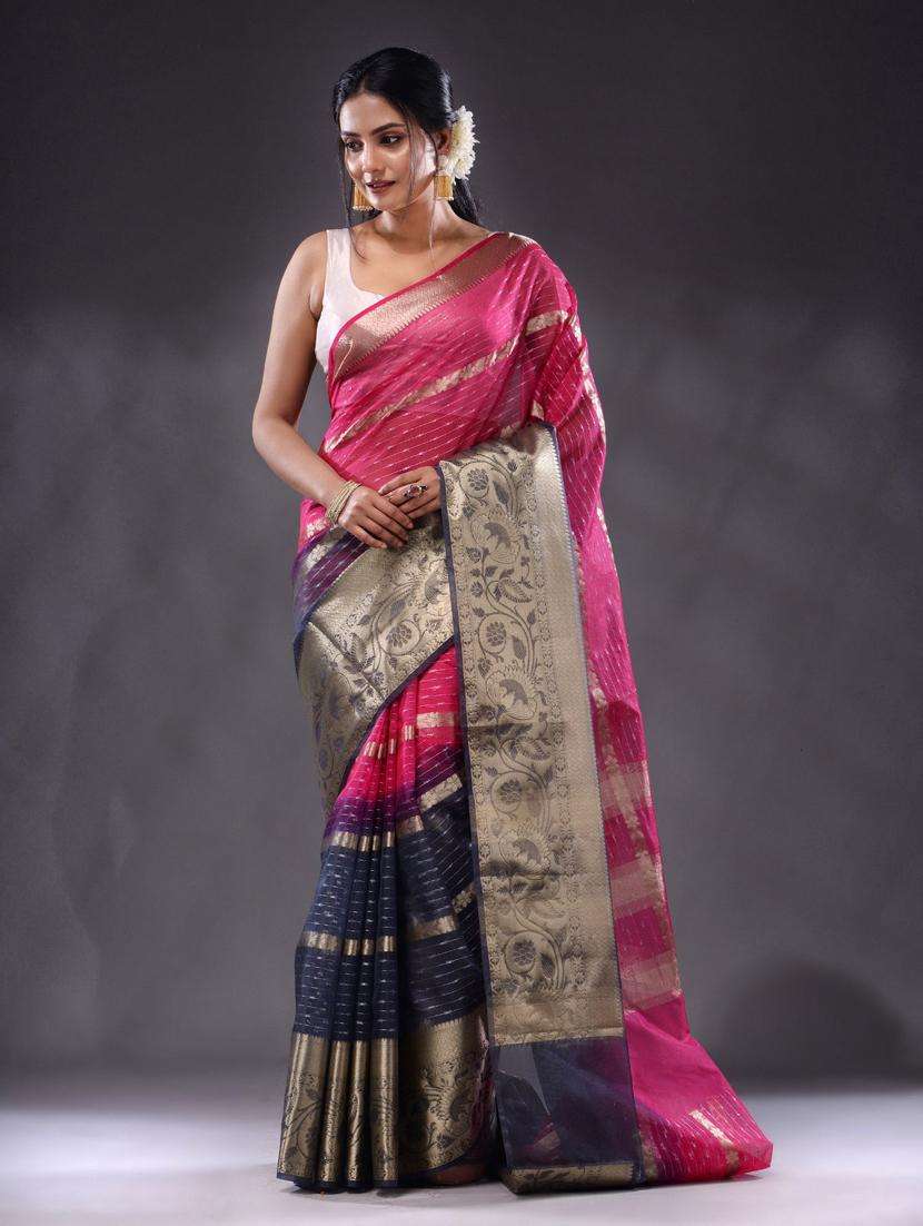 women self design bordered saree with blouse