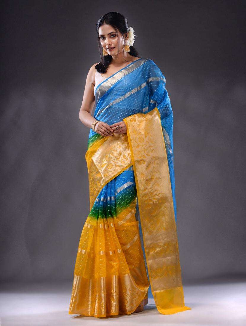 women self design bordered saree with blouse - 22044096 - Zoom Image - 0