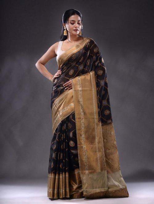 women self design bordered saree with blouse - 22044100 - Standard Image - 0