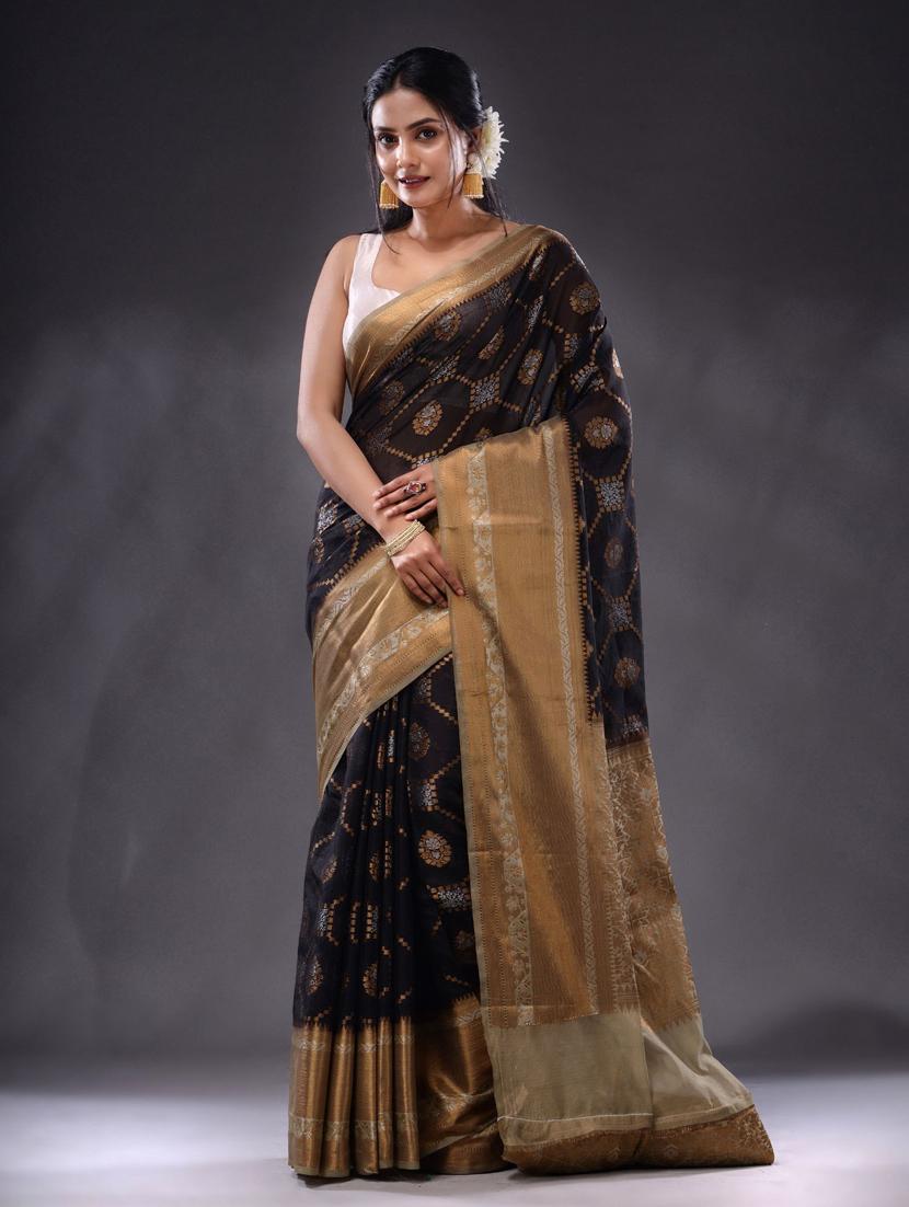 women self design bordered saree with blouse - 22044100 - Standard Image - 2