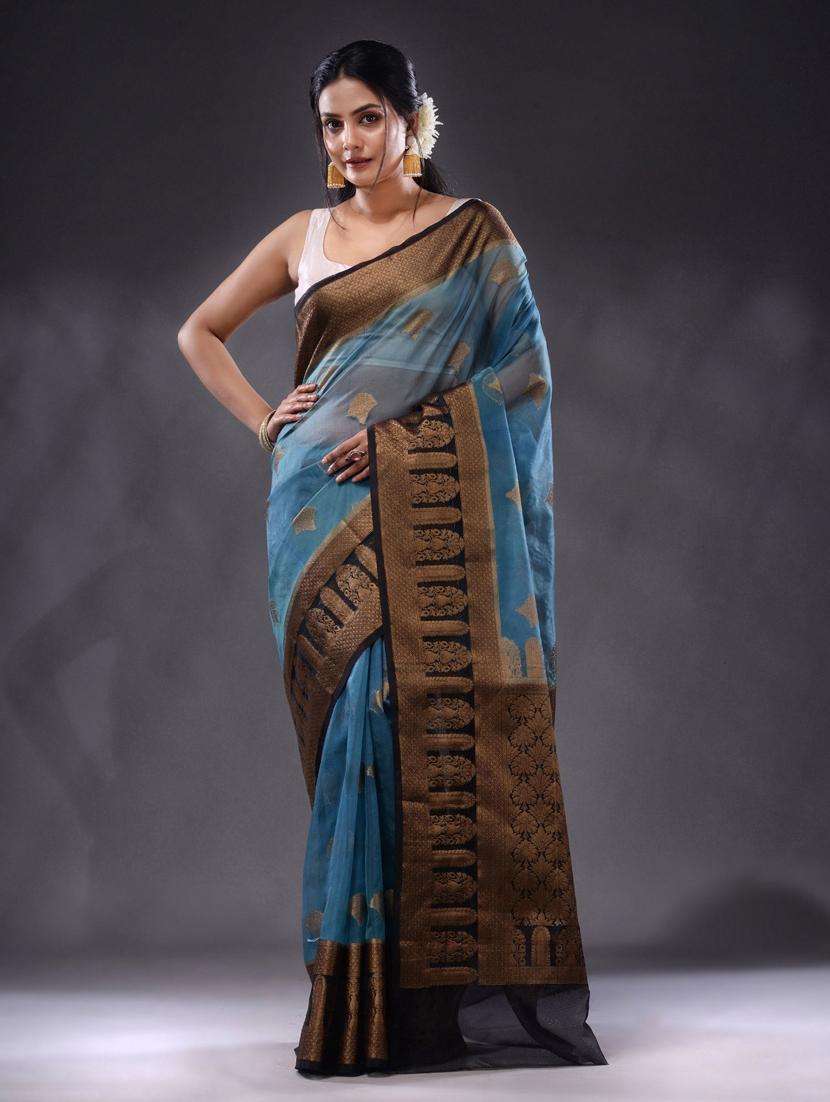 women self design bordered saree with blouse