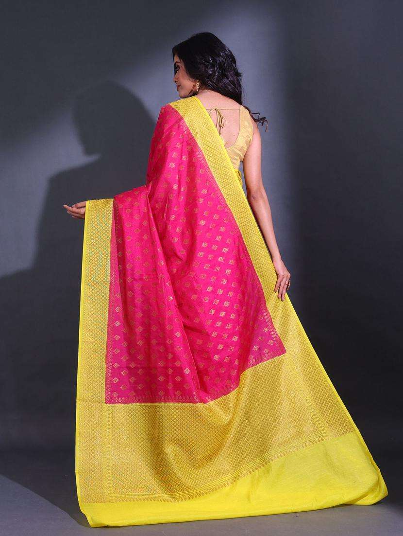 women self design bordered saree with blouse - 22044167 - Standard Image - 2