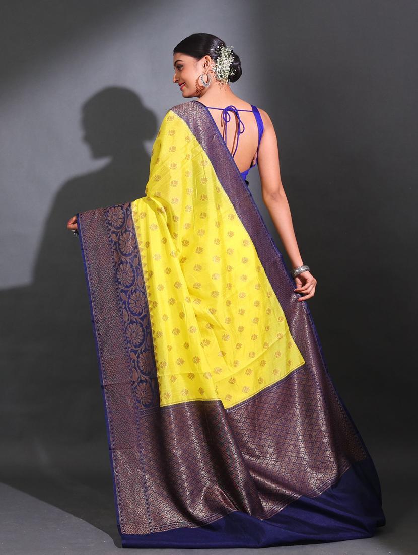 women self design bordered saree with blouse - 22044174 - Standard Image - 2