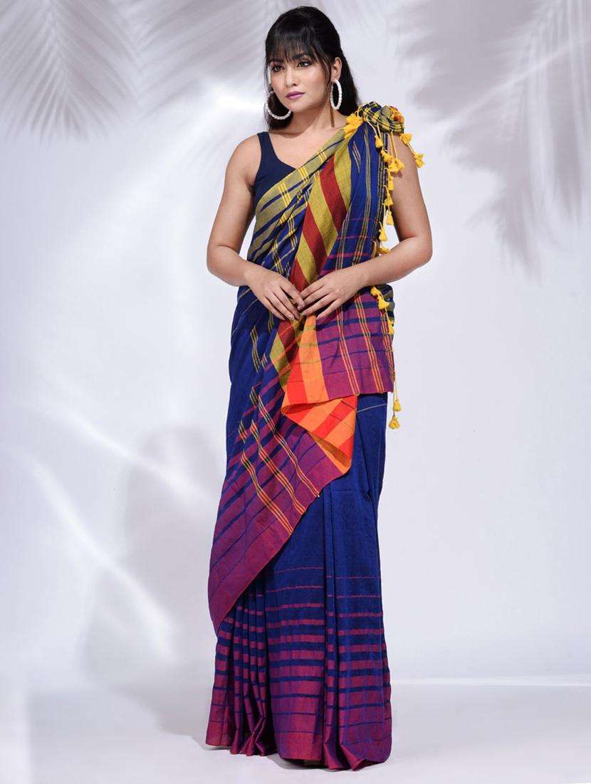 women striped handloom saree with blouse - 22045676 -  Standard Image - 2