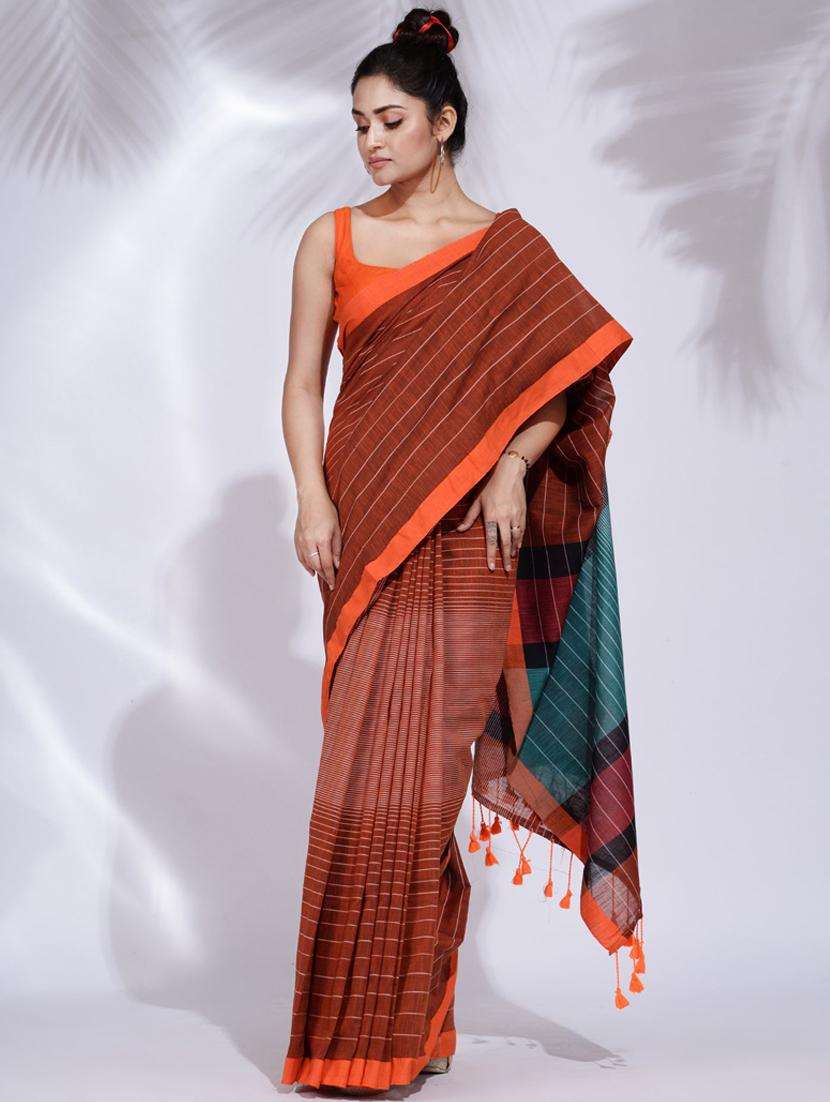 women striped handloom saree with blouse - 22045694 -  Standard Image - 2