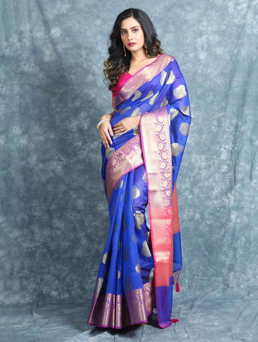 women self design banarasi saree with blouse