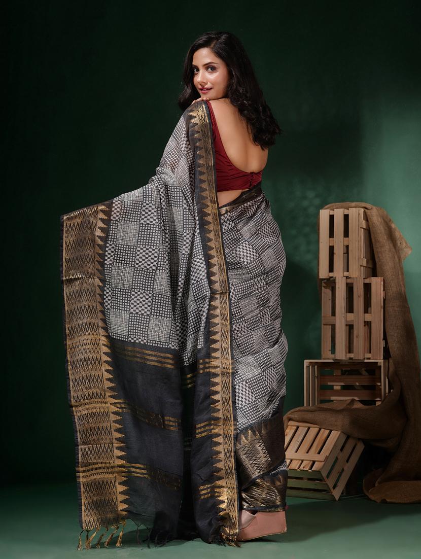 women printed bordered saree with blouse - 22045796 - Standard Image - 2