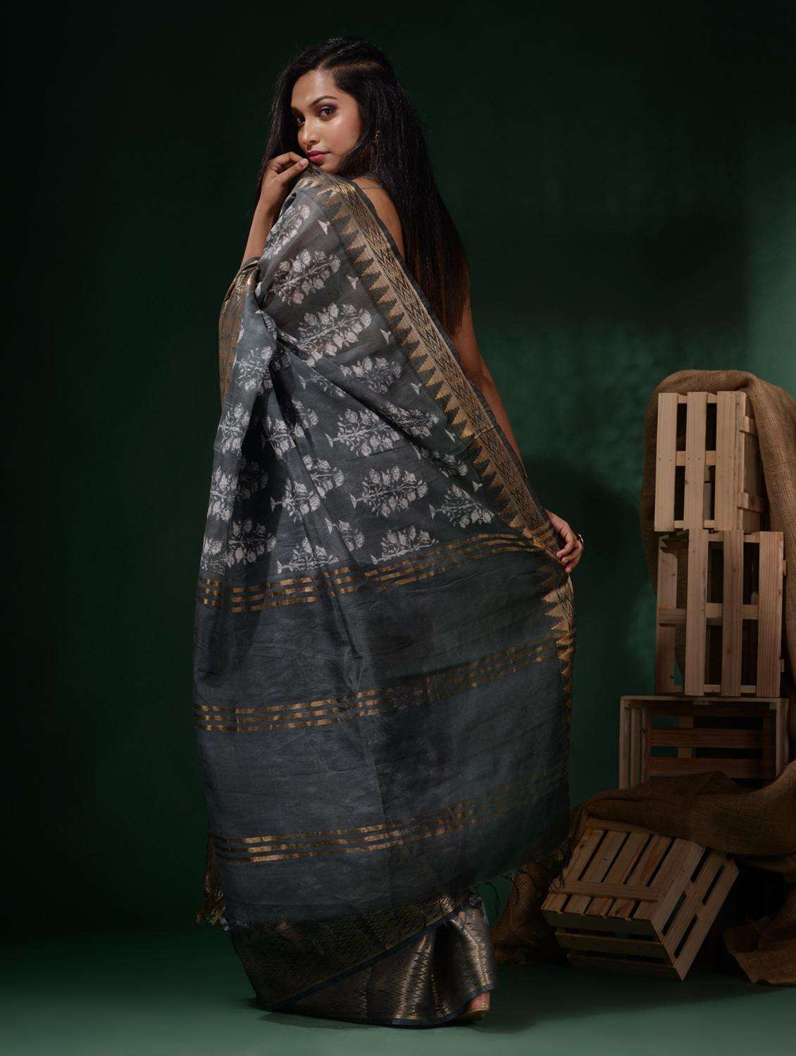 women printed bordered saree with blouse - 22045799 -  Standard Image - 2