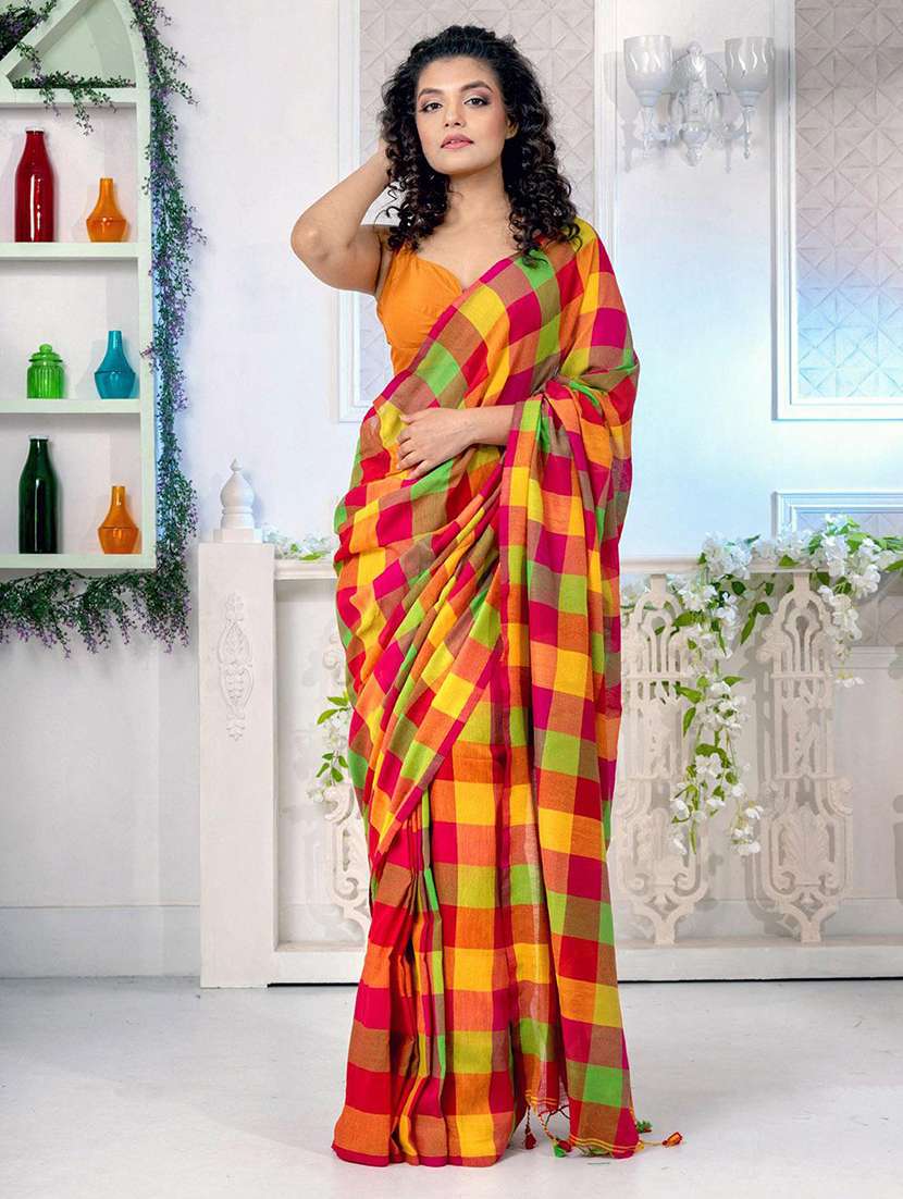 women checkered handloom saree with blouse