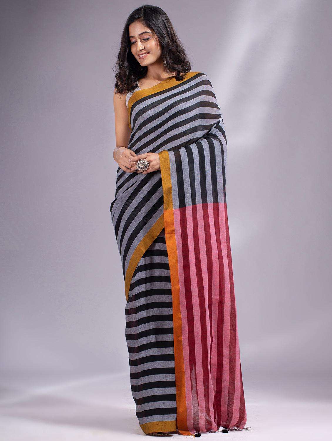 women striped handloom saree with blouse - 22045857 - Zoom Image - 0
