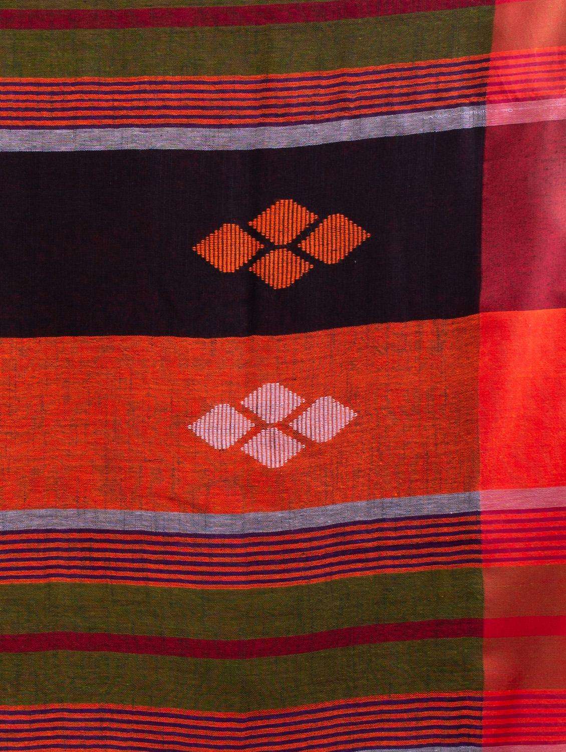 women self design handloom saree with blouse - 22045872 -  Standard Image - 2