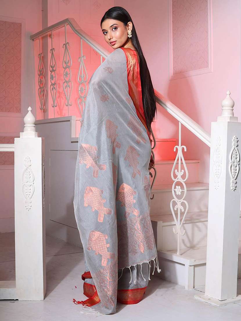 women self design bordered saree with blouse - 22045948 - Standard Image - 2