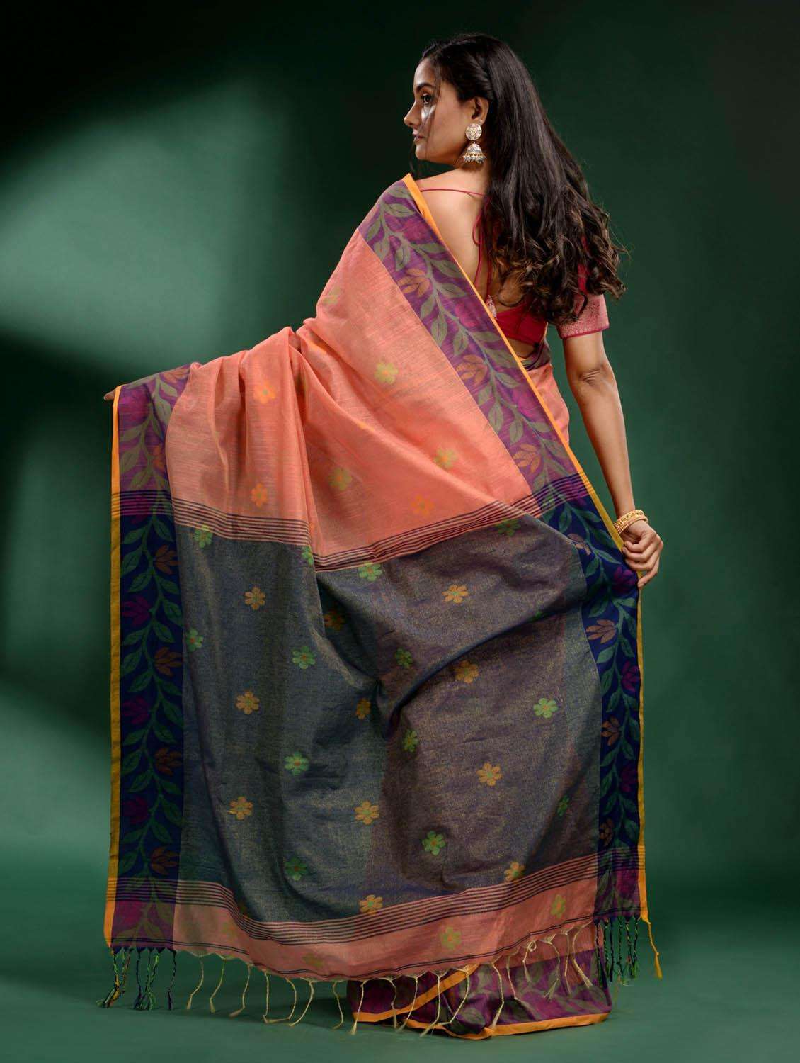 women self design handloom saree with blouse - 22045953 -  Standard Image - 2