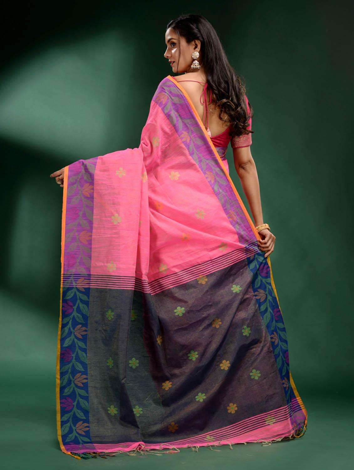 women self design handloom saree with blouse - 22045954 -  Standard Image - 2