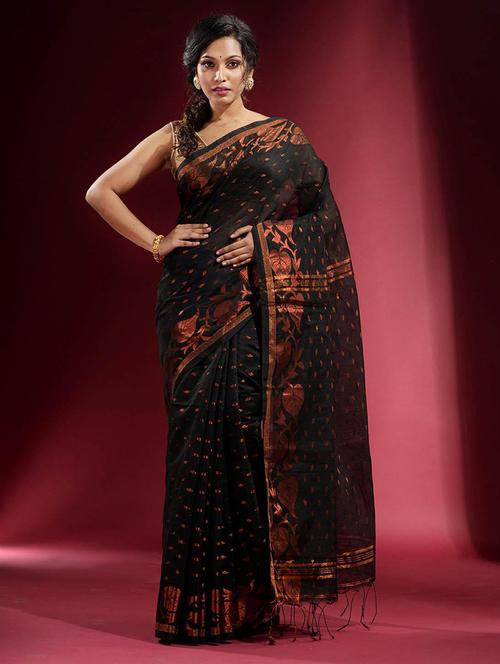 women self design jamdani saree with blouse - 22045968 - Standard Image - 0