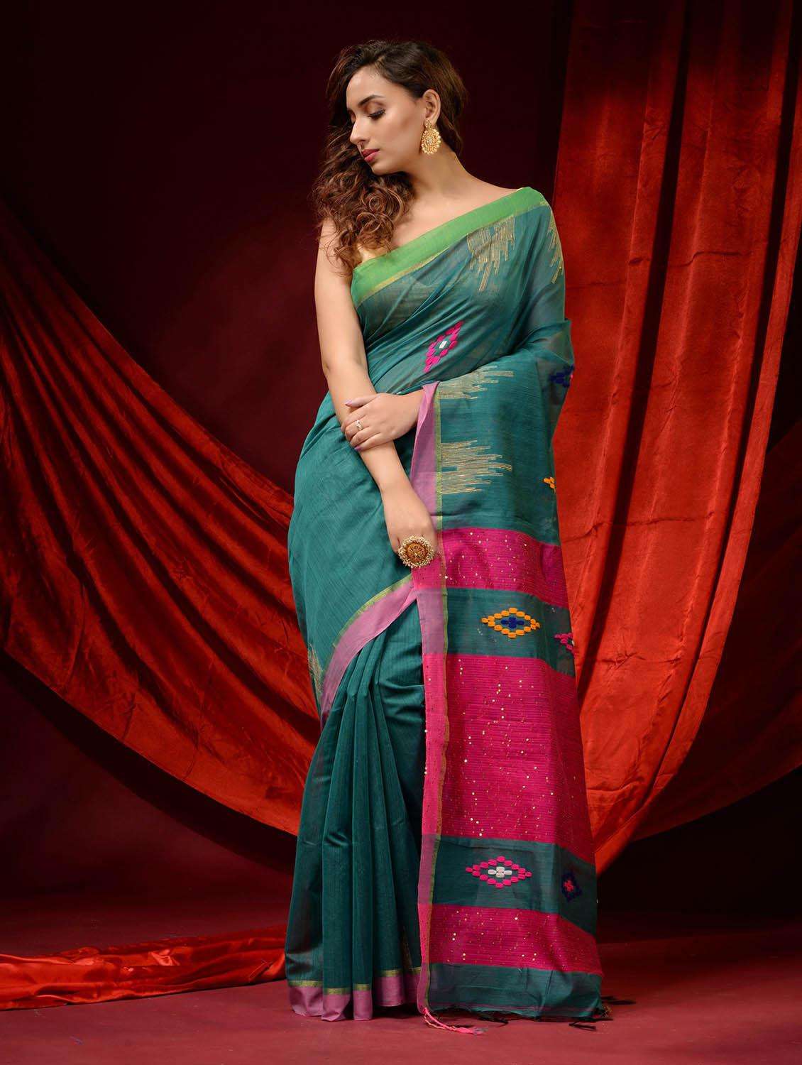 women self design handloom saree with blouse - 22046034 -  Standard Image - 2
