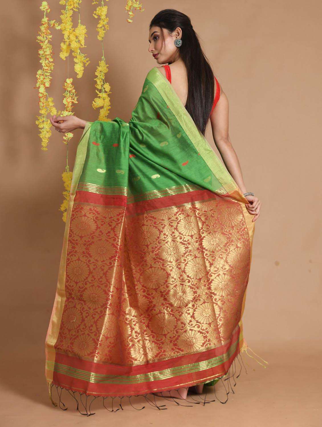 women self design bordered saree with blouse - 22046039 -  Standard Image - 2