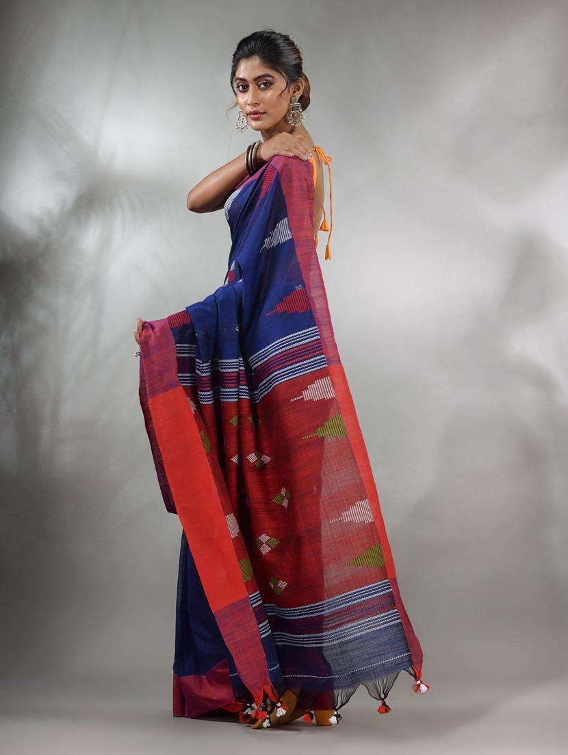 women self design handloom saree with blouse - 22046068 -  Standard Image - 2