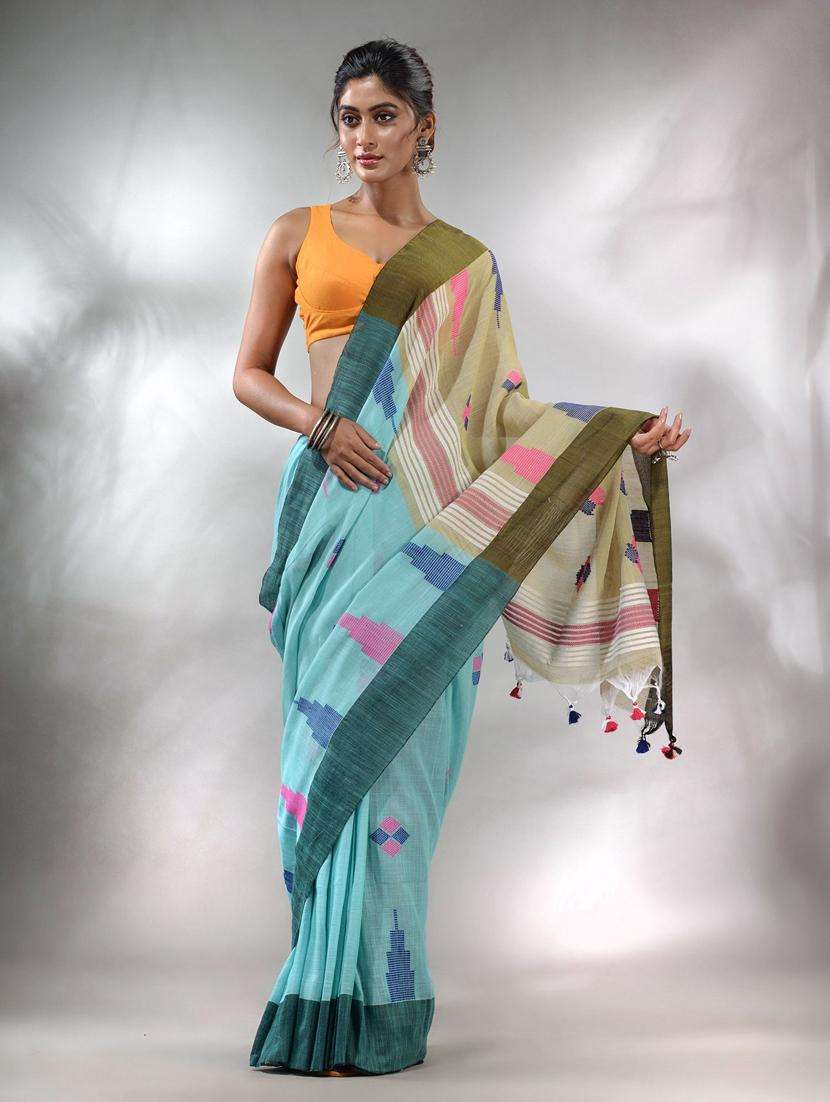 women self design handloom saree with blouse