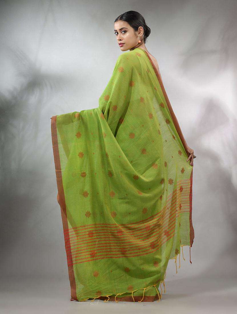 women self design handloom saree with blouse - 22046070 -  Standard Image - 2
