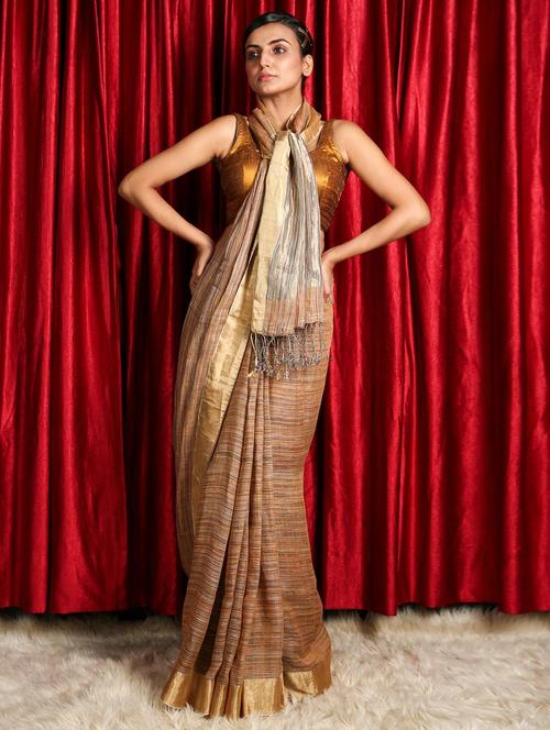 women self design handloom saree with blouse - 22046123 - Standard Image - 0