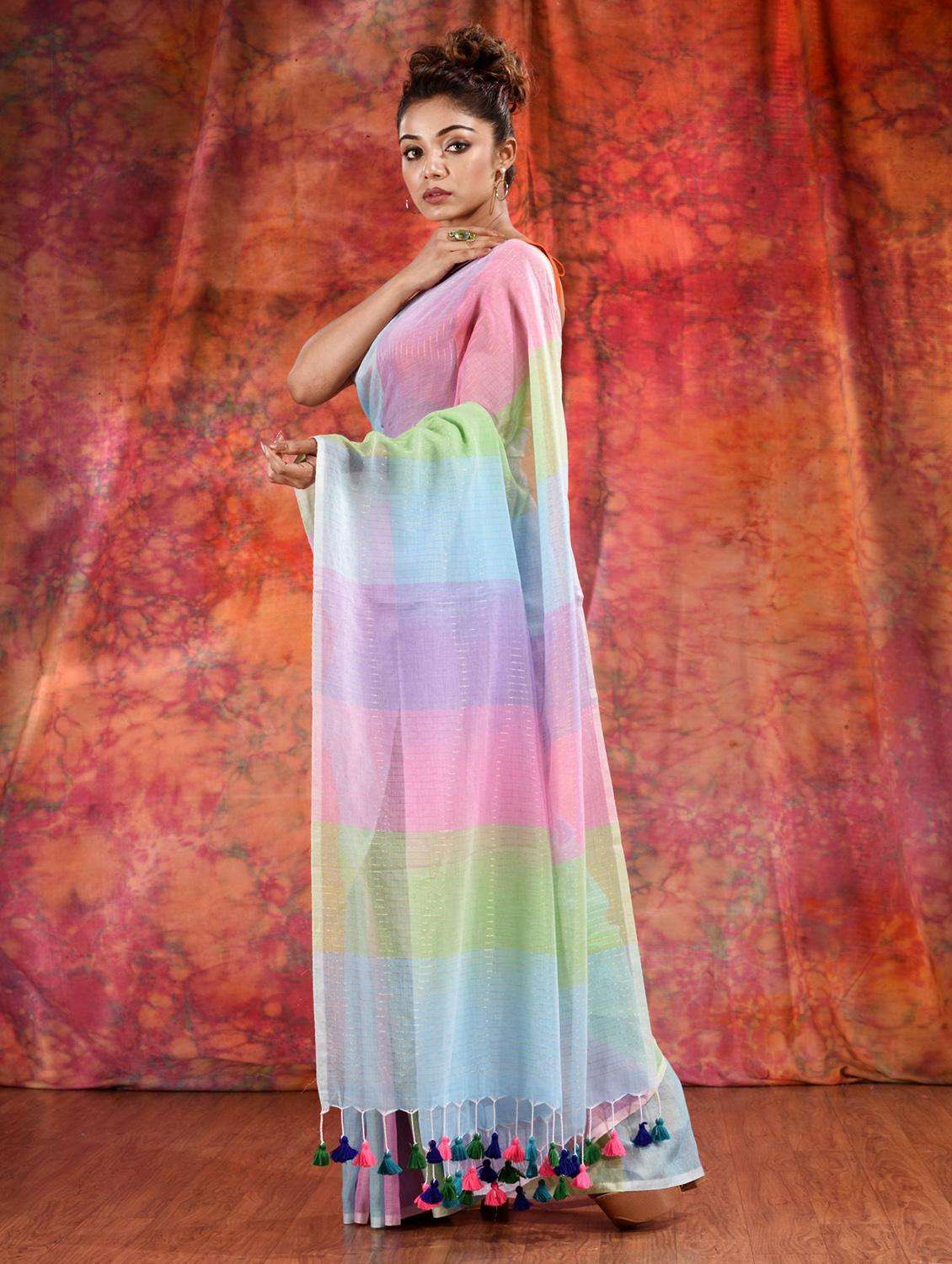 women color block handloom saree with blouse - 22046156 -  Standard Image - 2