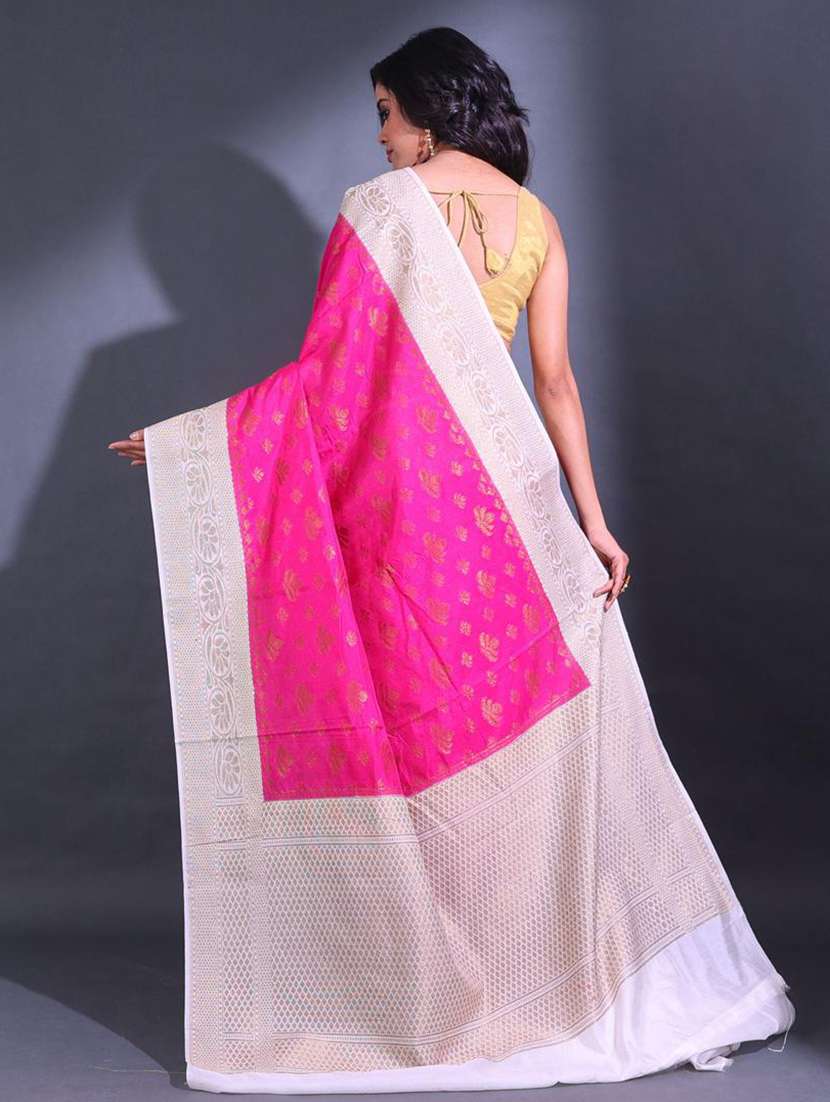 women self design bordered saree with blouse - 22046168 - Standard Image - 2