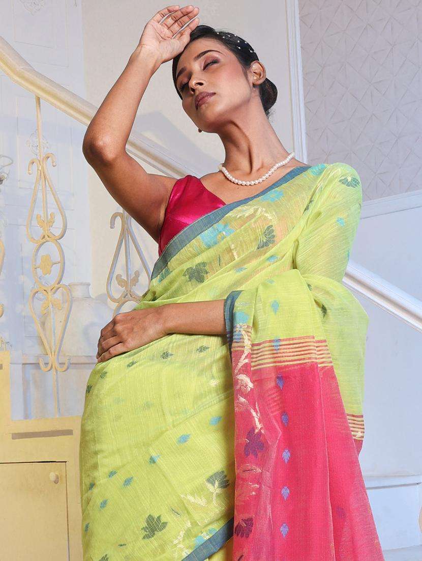 women self design handloom saree with blouse - 22046248 -  Standard Image - 2